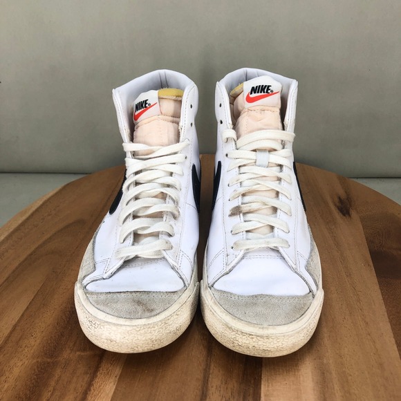 Nike Blazer Mid 77 Vintage White Black Sneakers Womens Size 10 Hight Top Lace Up - Picture 2 of 7